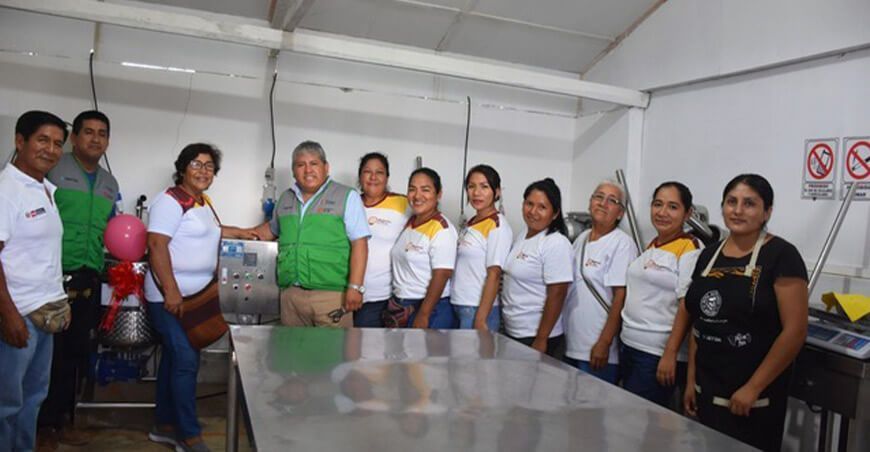Asociación de mujeres recibe módulo de procesamiento de cacao en Oxapampa Pasco Perú