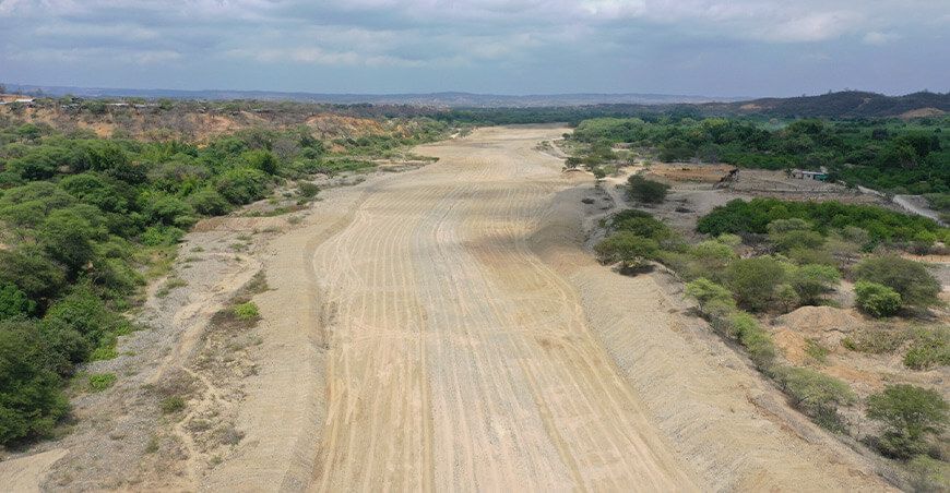 Culminan limpieza, descolmatación y conformación de diques en la quebrada Cabuyal en Tumbes Perú