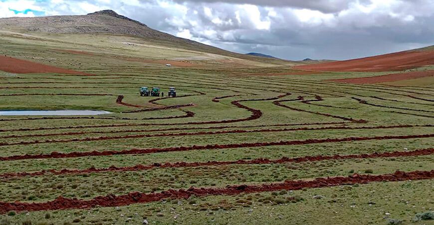 Rehabilitan zanjas de infiltración en la comunidad campesina de Huaricolca Junín Perú