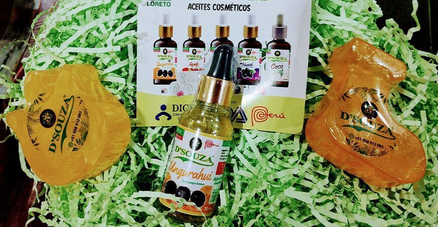 aceites vegetales mediante prensado en frío de palmeras como el aguaje, ungurahui, huasai D SOUZA Iquitos Loreto Perú
