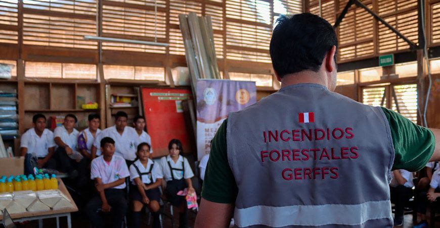 Estudiantes de Ucayali se capacitaron en prevención de incendios forestales