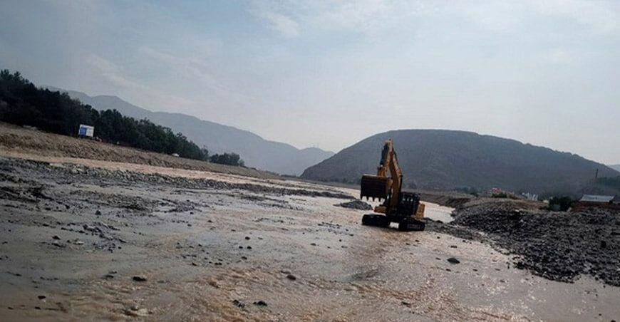 Refuerzan riberas del río Rímac en el sector de Chosica