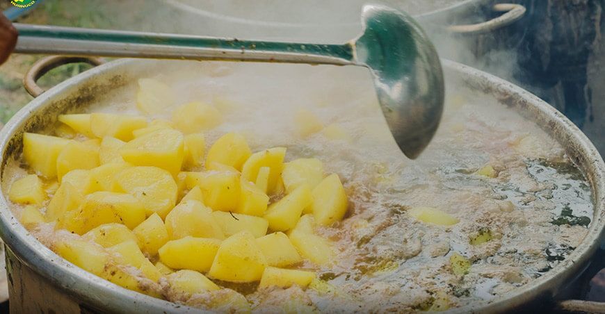 Aspiran a romper récord mundial con el locro huanuqueño más grande
