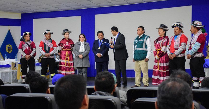 Entregan resoluciones de delimitación de faja marginal al gobierno regional y local de Huancavelica