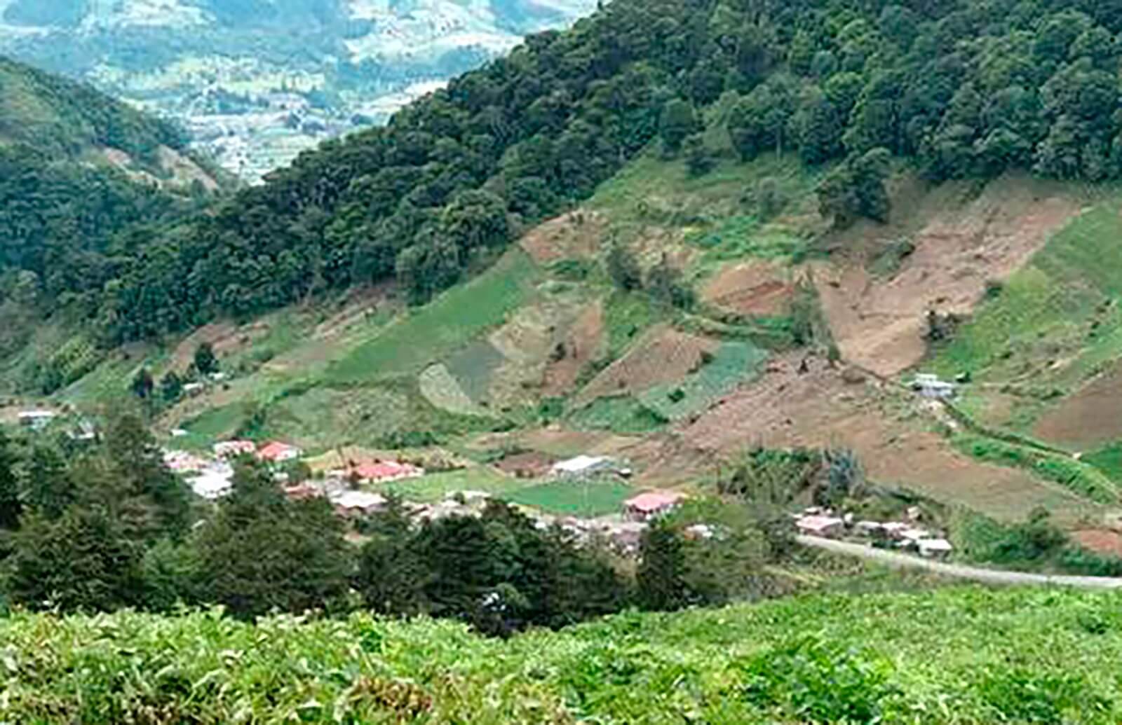 Junín: Entregan títulos de propiedad a comunidades nativas, campesinas e individuales en Junín Perú