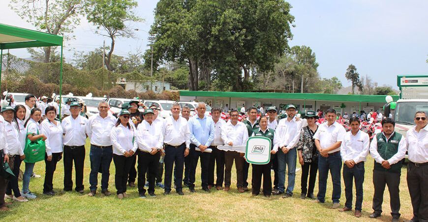 Entregan moderna flota vehicular y equipos de investigación para impulsar servicios tecnológicos agrarios INIA Perú