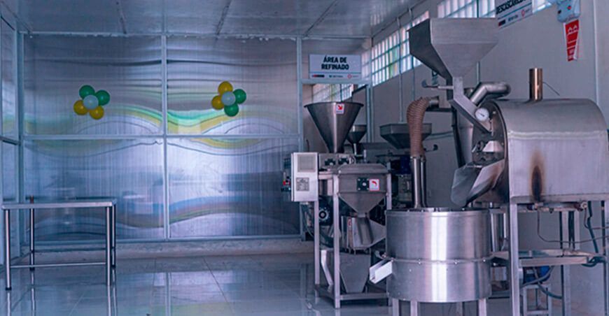 Cooperativa cacaotera inaugura moderna planta chocolatera en Ucayali