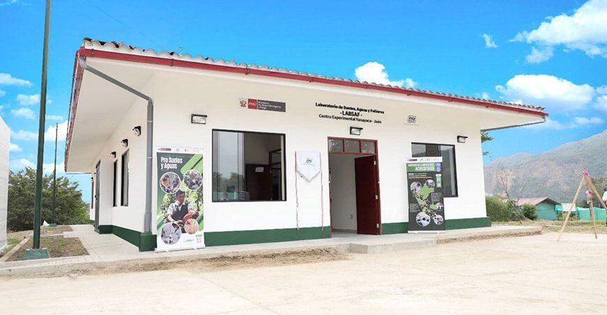 El Instituto Nacional de Innovación Agraria ha inaugurado un moderno laboratorio de suelos, agua y foliares en Cajamarca Perú