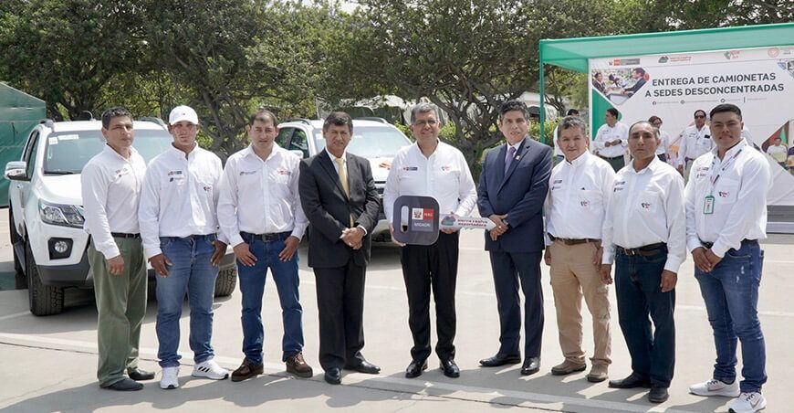 Sierra y Selva Exportadora presentó moderna flota vehicular para facilitar asistencia técnica y comercial a productores
