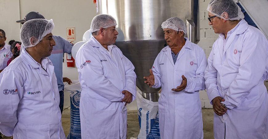 Inauguran planta procesadora de alimentos para peces Devida San Martín Perú