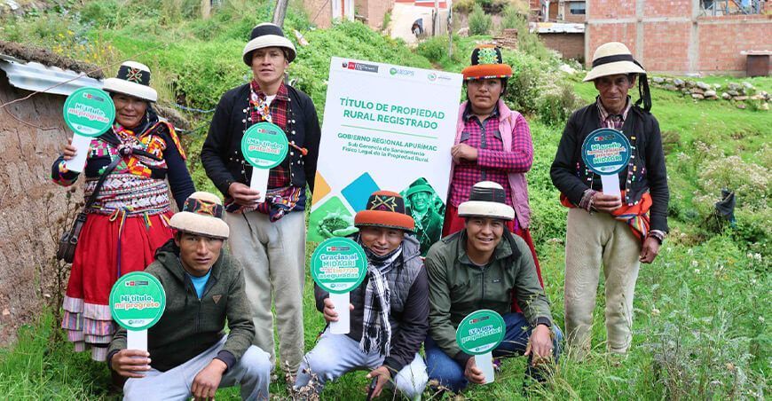 Entregan 1561 títulos de propiedad rural en la provincia de Cotabambas en Apurímac