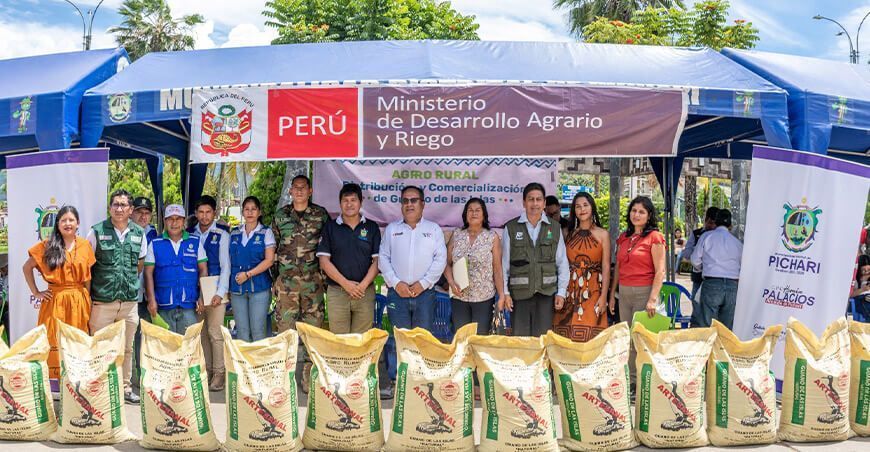 Agro Rural entrega 180 toneladas de guano de las islas a productores del Vraem