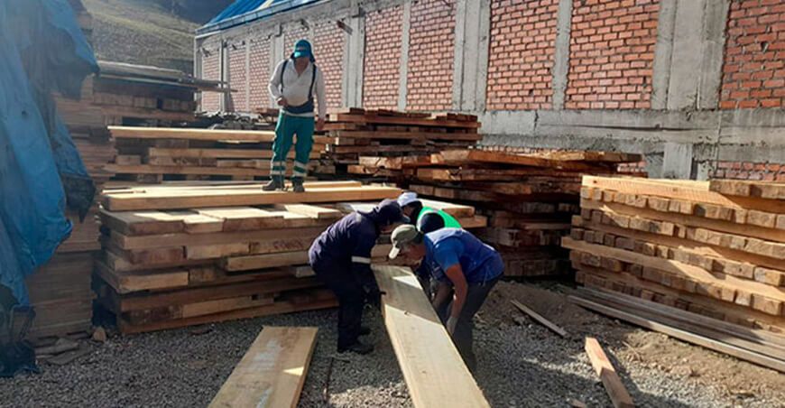 Serfor decomisó productos forestales maderables en Junín Perú