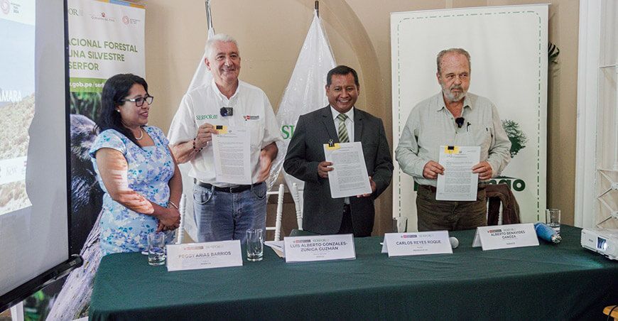 Serfor entregó la primera concesión para conservación de toda la costa peruana Ica Perú