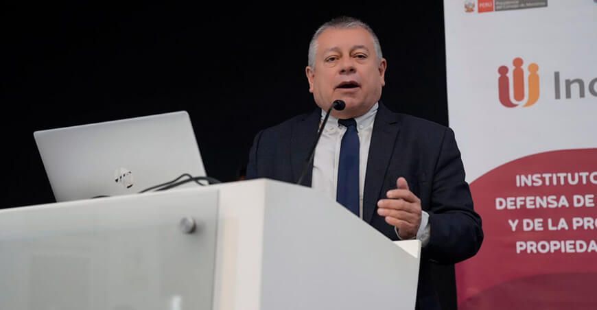 Presidente ejecutivo de Devida, Carlos Figueroa Henostroza.