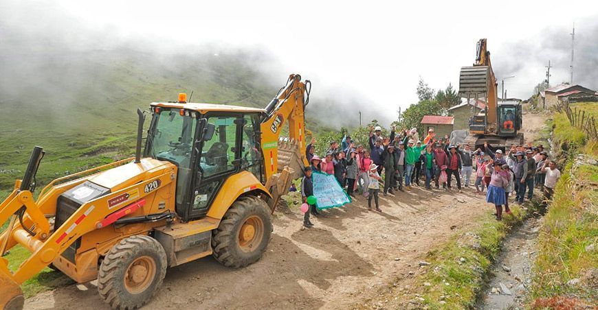 Mejorarán 23.46 km de caminos vecinales para beneficiar a 340 familias productoras Devida Perú