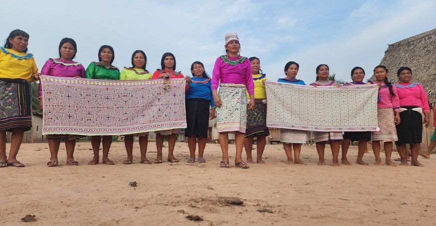Parque Nacional Cordillera Azul impulsa a asociación de mujeres con taller artesanal en comunidad nativa Emprendedores por naturaleza Loreto Sernanp
