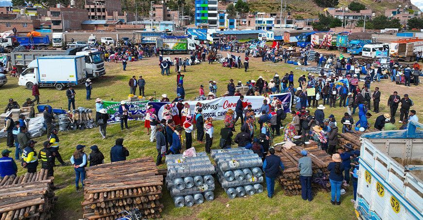 Puno entrega bienes y materiales para conservación de bofedales y canales de agua Perú