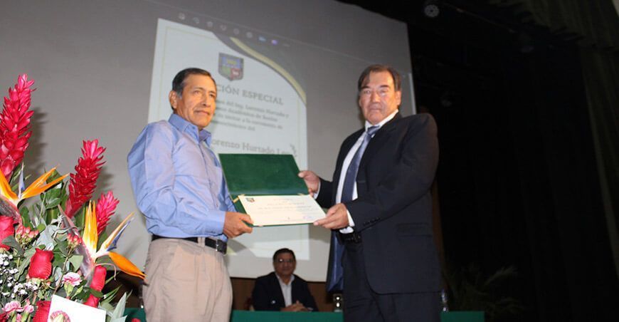 Reconocimiento al Mg. Sc. Lorenzo Hurtado Leo Facultad de Agronomía de la Universidad Nacional Agraria La Molina UNALM