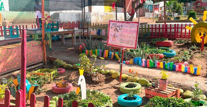 Fundación La Calera comparte su experiencia en educación con Agrícola Santa Azul