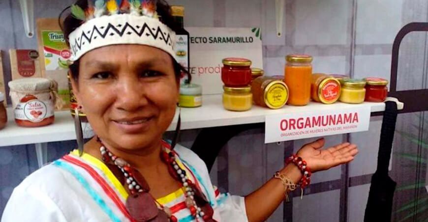 Mujeres nativas elaboran derivados de ají en Loreto Perú