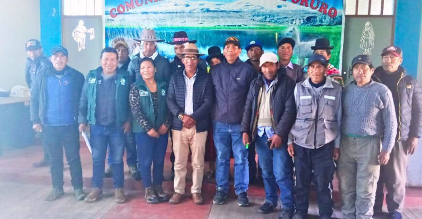 Comunidades campesinas firman convenio para la conservación de vicuñas de Puno Perú