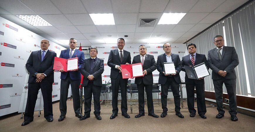 Gobierno firma adenda para iniciar la explotación del yacimiento de fosfatos de Bayóvar Piura Perú