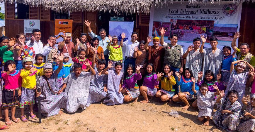 Inauguran y entregan local artesanal multiusos a mujeres indígenas Shipibo-Konibo Ucayali Perú