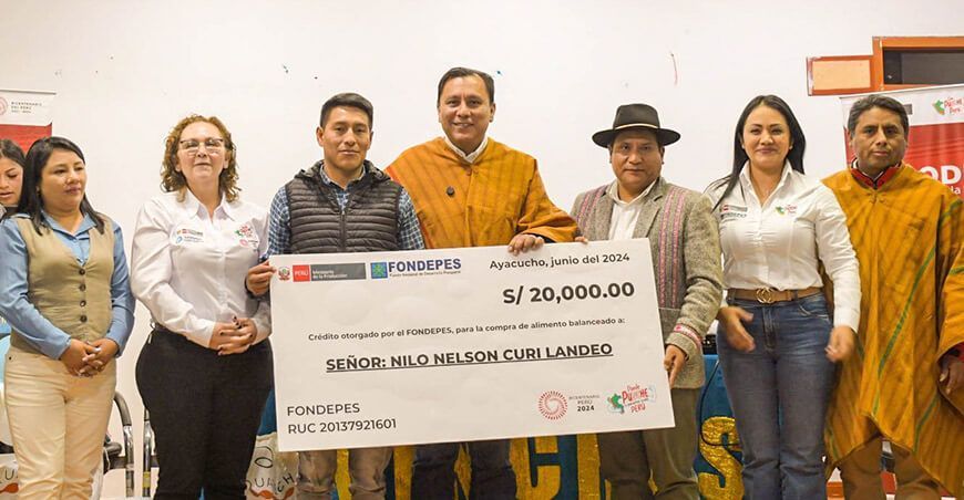 Autoridades entregaron habilitaciones sanitarias a piscicultores de Vinchos en Ayacucho Perú