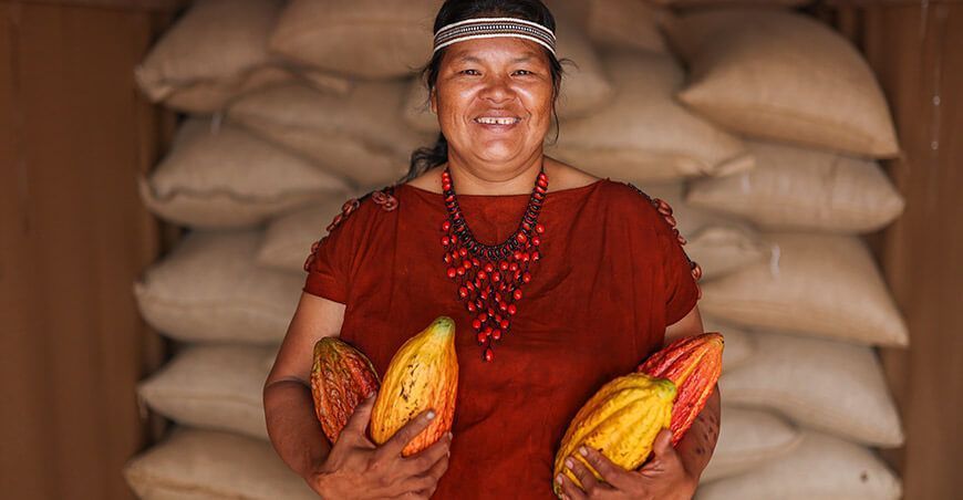 productora indígena nativa de cacao