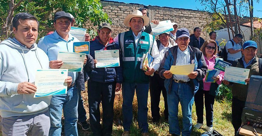 ANA entrega 225 certificados nominativos de uso de agua con fines agrarios en Cajamarca Perú