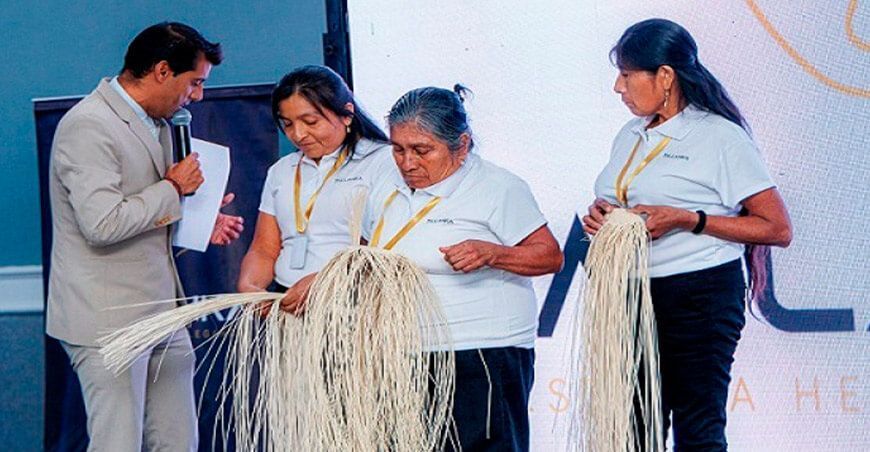 Indecopi entregó marca colectiva a artesanas de sombrero de paja toquilla de Piura Perú