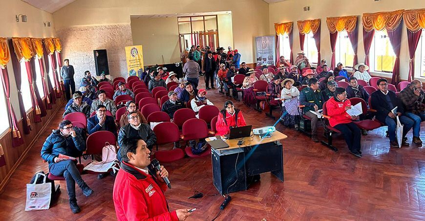 Produce realizó encuentro de productores alpaqueros en Puno