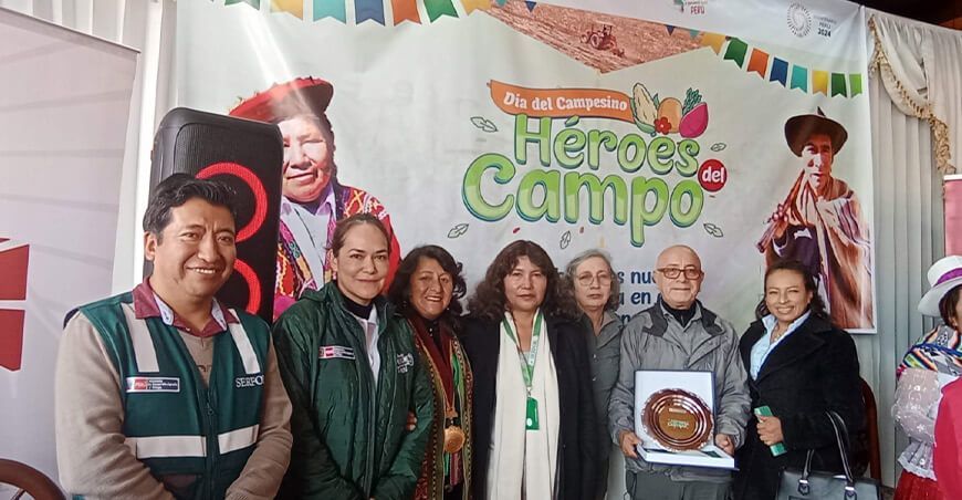 Reconocen como “Héroe del Campo” a líder de la conservación de bosques en Cusco Rafael Pilares Mariscal recibió la distinción por sus diez años de incansable labor como gestor de la concesión para la conservación “Soqtapata”