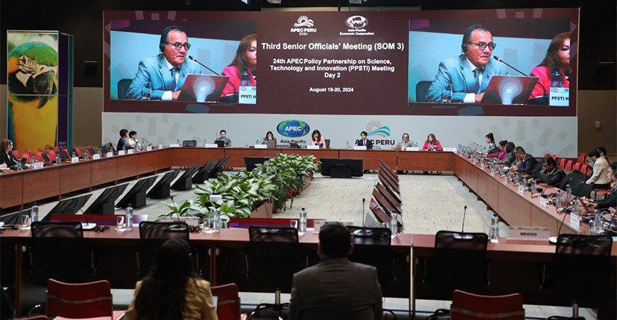 Concytec propone políticas para ecosistemas marinos sostenibles y reducción de microplásticos APEC Perú