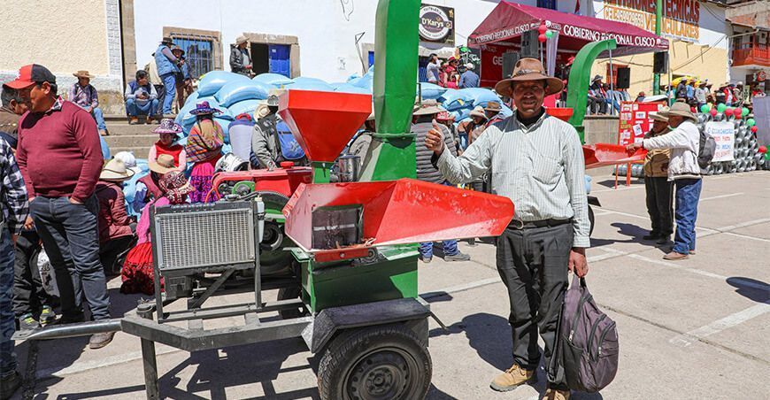 Entrega de insumos y herramientas impulsa la agricultura de productores Chumbivilcas en Cusco Perú