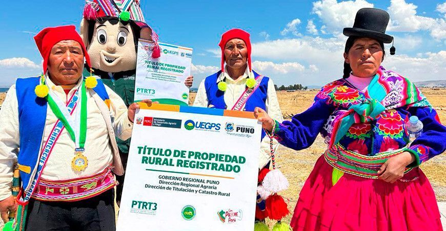 Midagri entrega títulos propiedad rural Perú