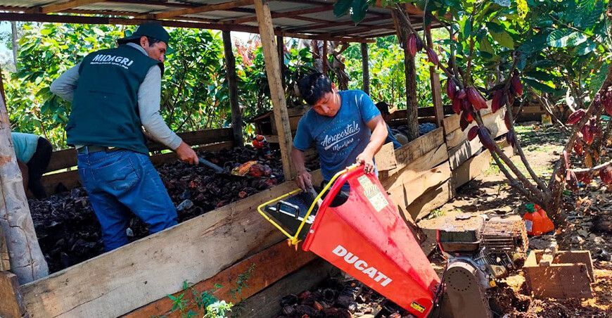 Productores de Palestina elaborarán bocashi en Junín Provraem Perú