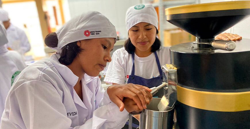 Puneña Yaneth Yucra, catadora Q Grader, será jueza en el Concurso Taza de Excelencia Devida Perú