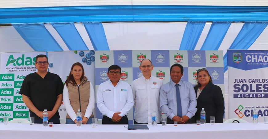 Municipalidad de Chao y Hortifrut Perú firman convenio para la ampliación del Centro de Salud de Nuevo Chao