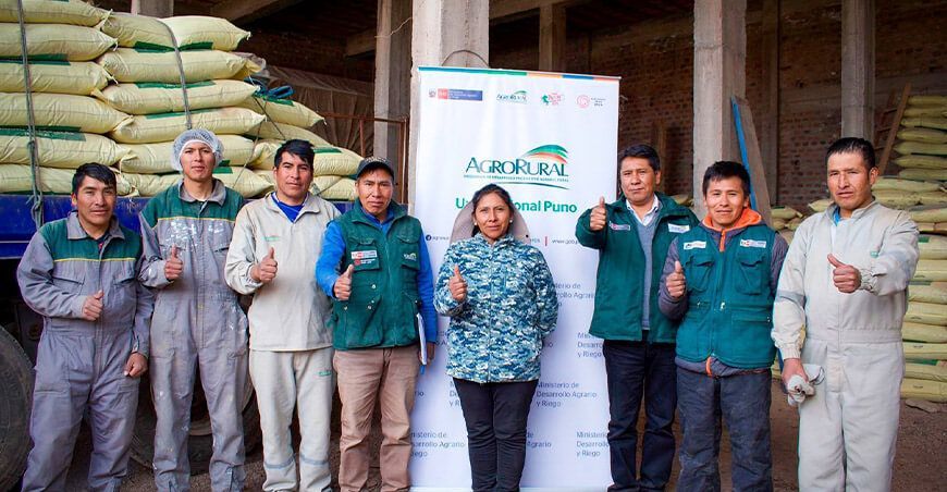 Agro Rural entregó guano de isla a productores de Puno