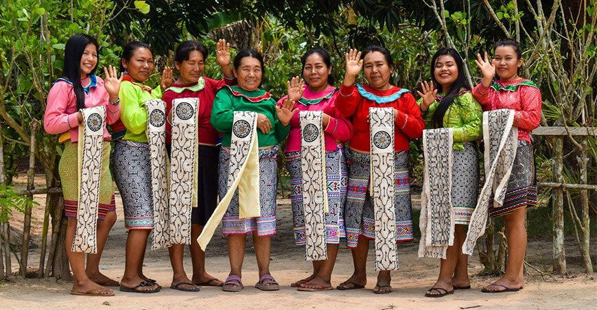 Artesanas Shipibo-Konibo confeccionaron estolas amazónicas para evento APEC Perú