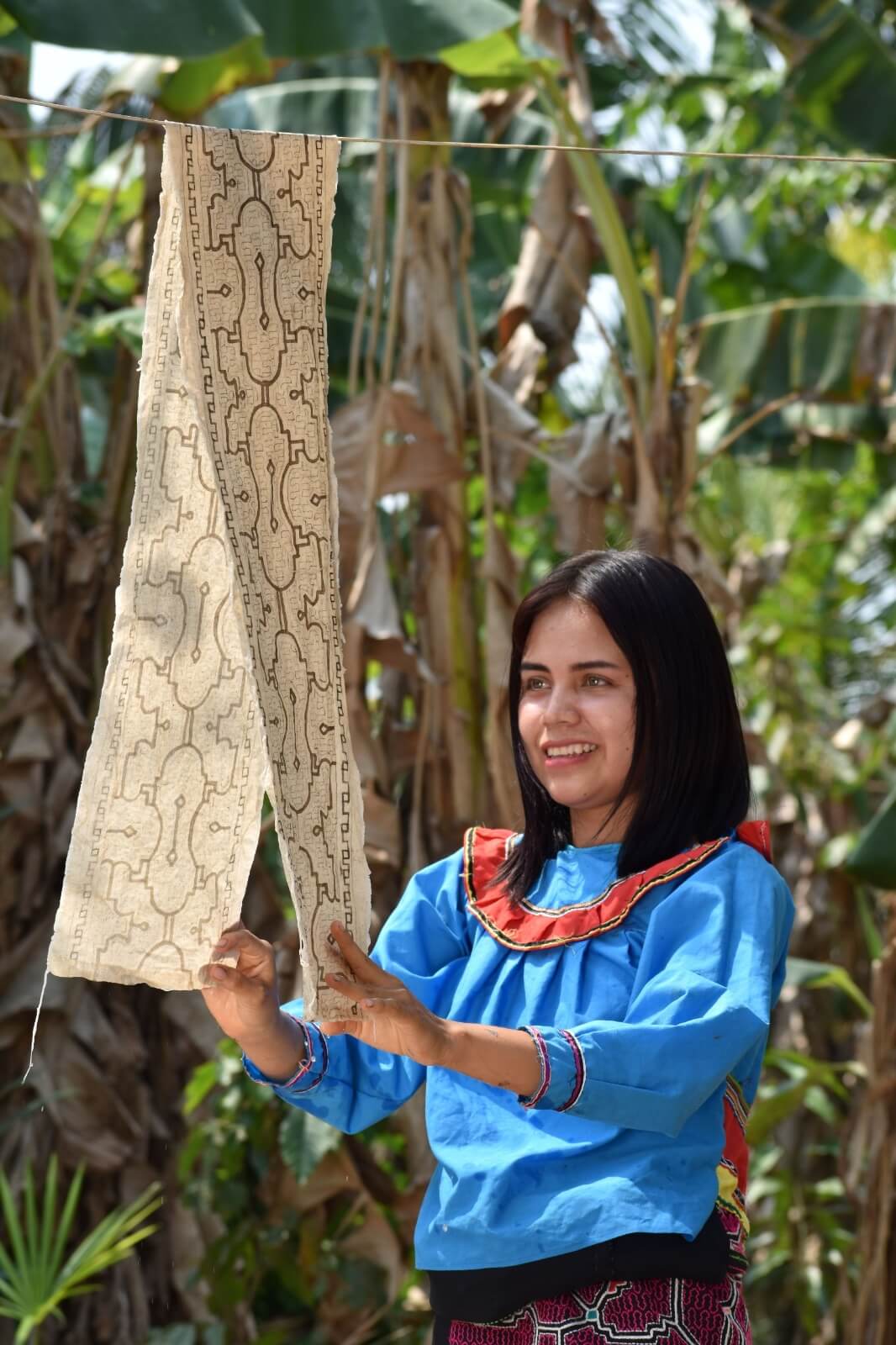 Artesanas Shipibo-Konibo confeccionaron estolas amazónicas para evento APEC