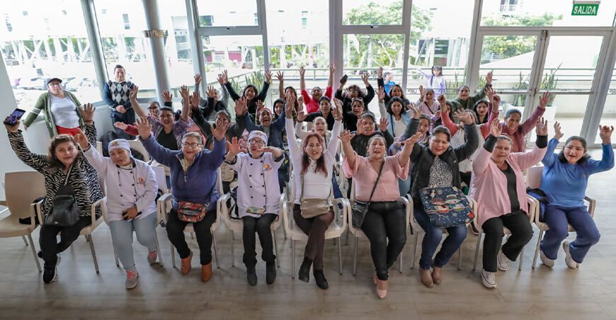 Certifican a emprendedoras de Villa María del Triunfo y San Juan de Miraflores de Lima Perú