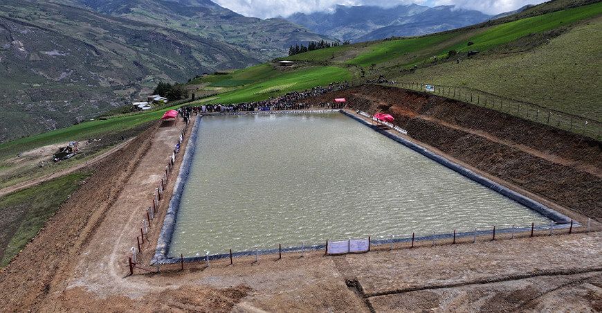 reservorios en Cajabamba siembra cosecha de agua Cajamarca Perú