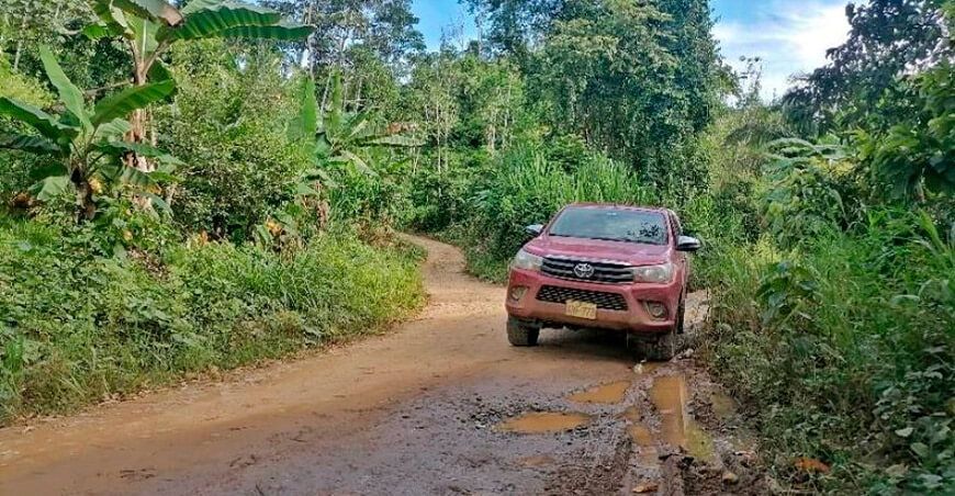 Devida trabajos camino vecinal en Vizcatán del Ene Junín Perú