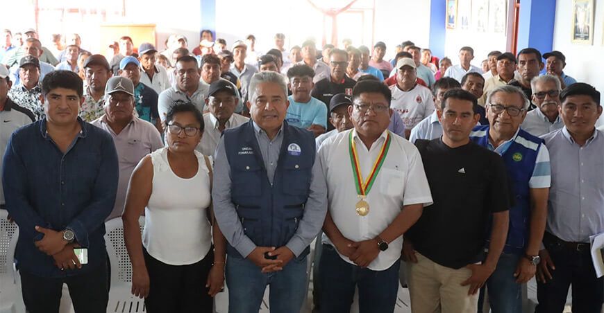 Entregan bomba de agua a asociación de Matanza Piura Perú