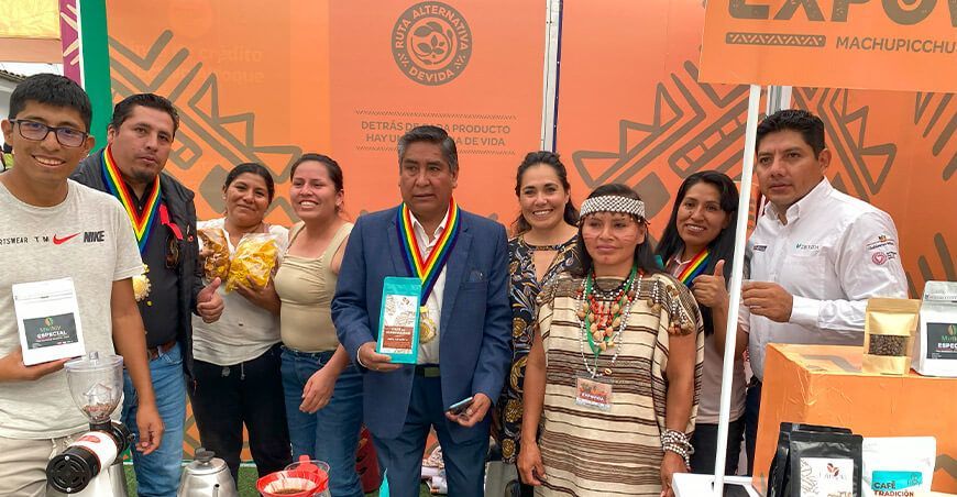 Feria Regional Expovida Machupicchu Expovida Devida productores de Cusco Perú