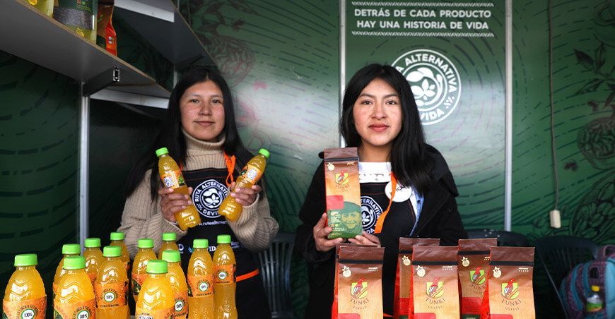 Expovida Puno Devida Perú productores selva puneña café