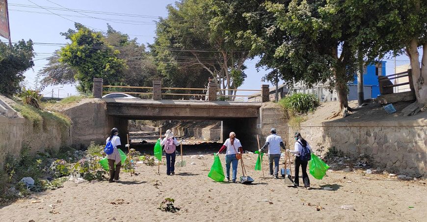Retiran una tonelada de residuos sólidos del río Ica y la Achirana en Ica ANA Perú